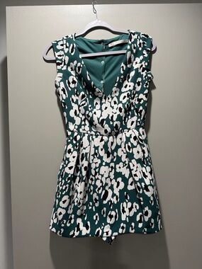 Zara Green, White & Black Floral-Print Mini Dress skort romper